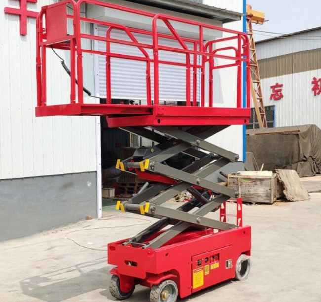 四平移动剪叉式升降机