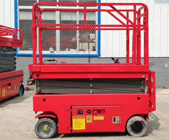 四平移动式升降平台